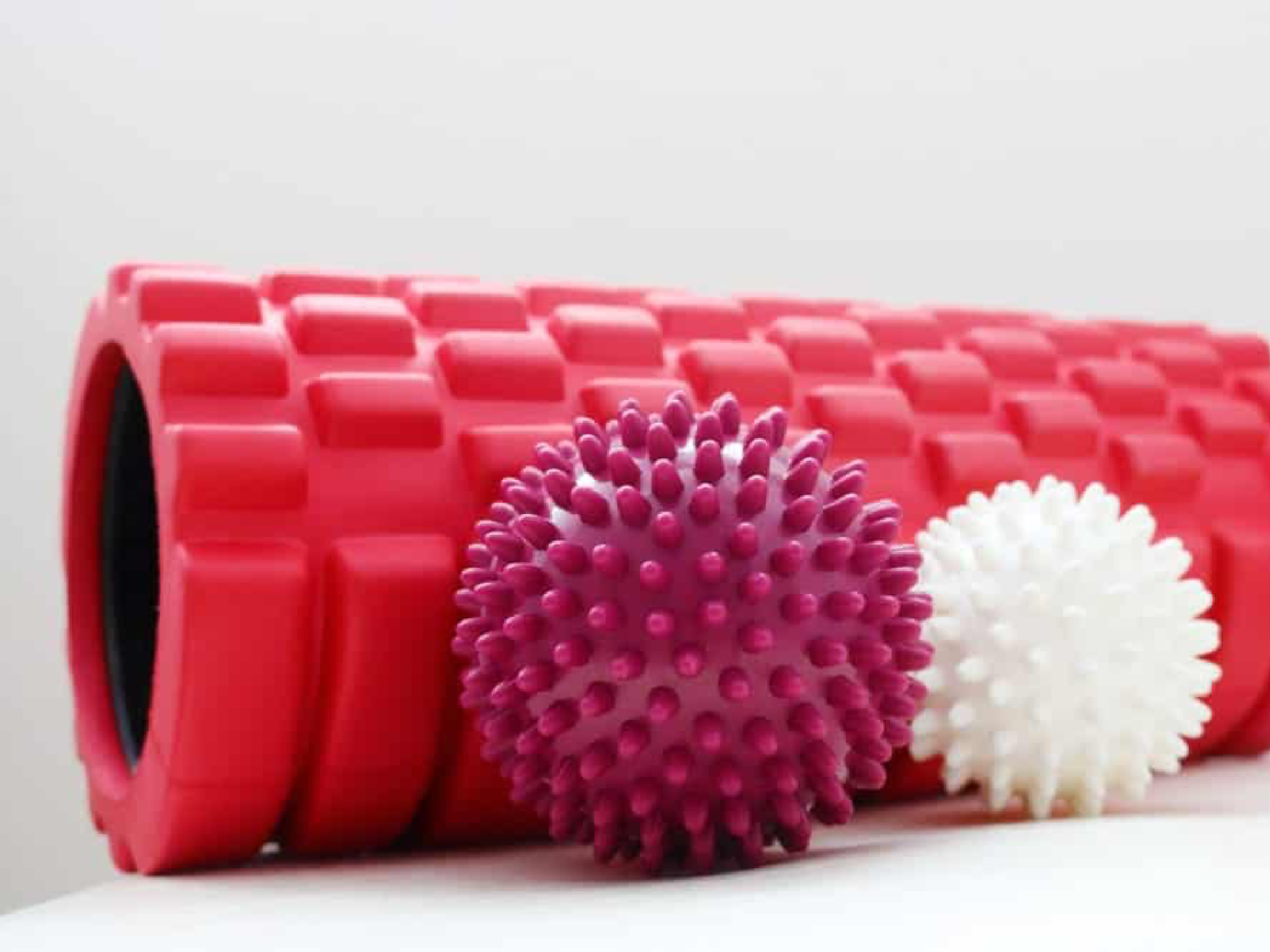Massage Ball vs Foam Roller – What is best for you? - MET Phys: Highfields,  Toowoomba and Crows Nest Exercise Therapy l Occupational Therapy l  Physiotherapy